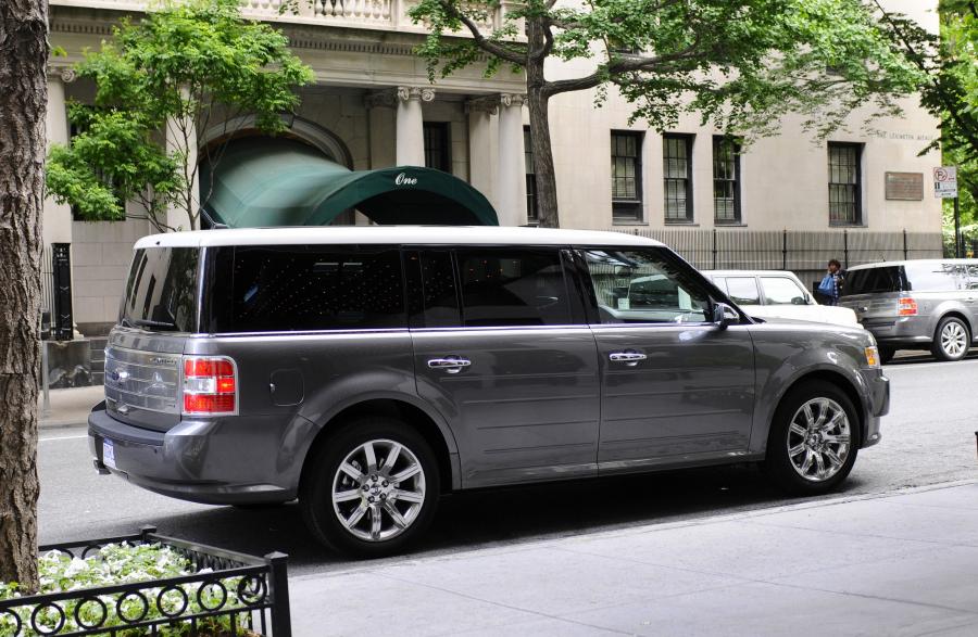  Ford Flex 2008 года  (фото 32 из 142)